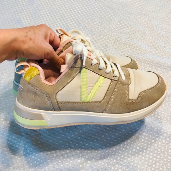 Vionic sneakers - Picture 7 of 10